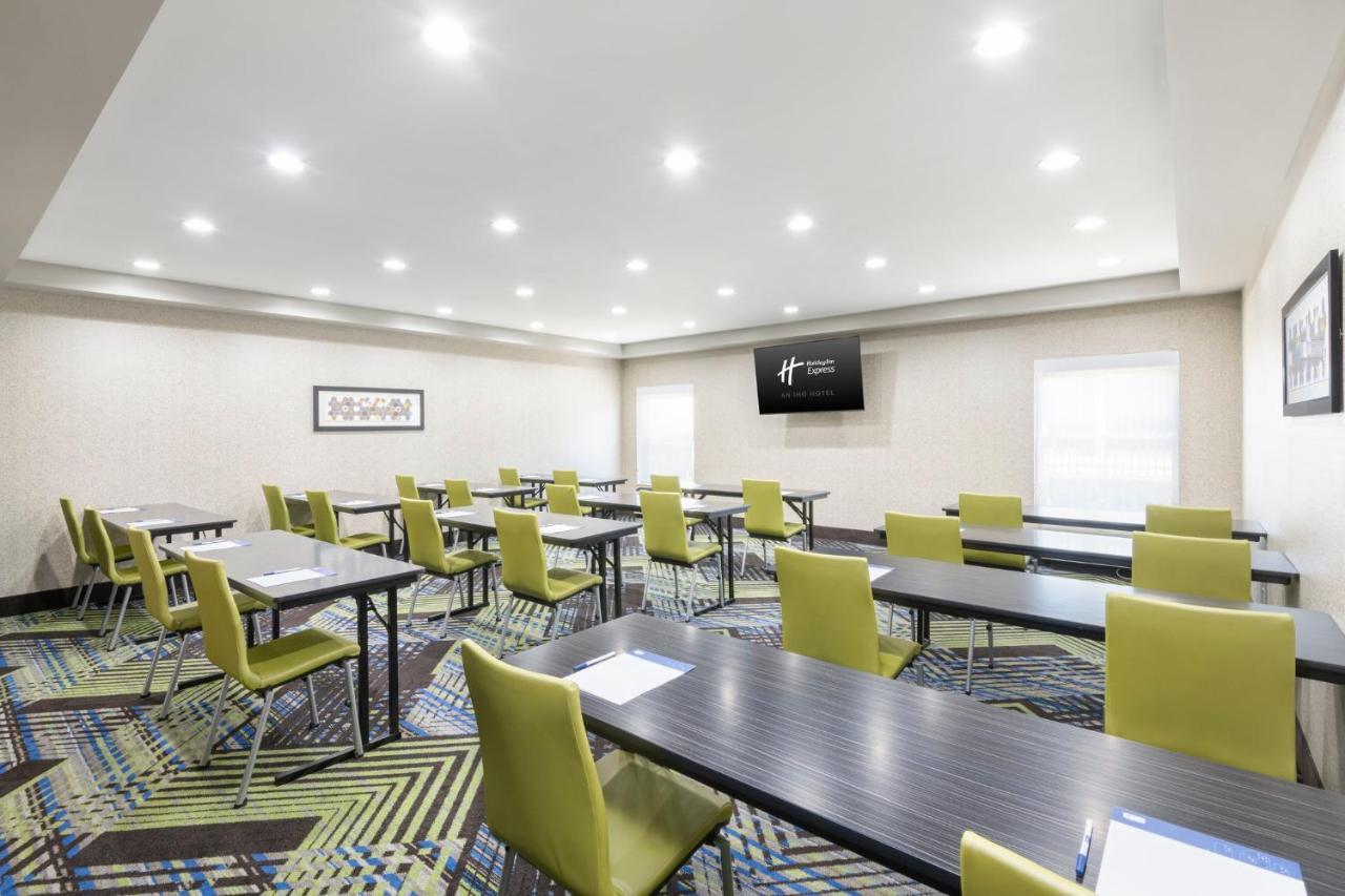 Holiday Inn Express & Suites Asheville Sw - Outlet Ctr Area, An Ihg Hotel Экстерьер фото