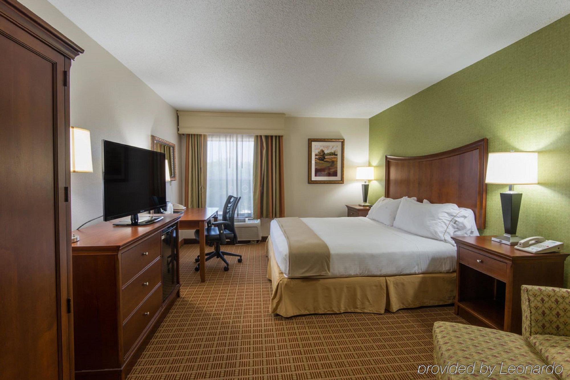 Holiday Inn Express & Suites Asheville Sw - Outlet Ctr Area, An Ihg Hotel Экстерьер фото